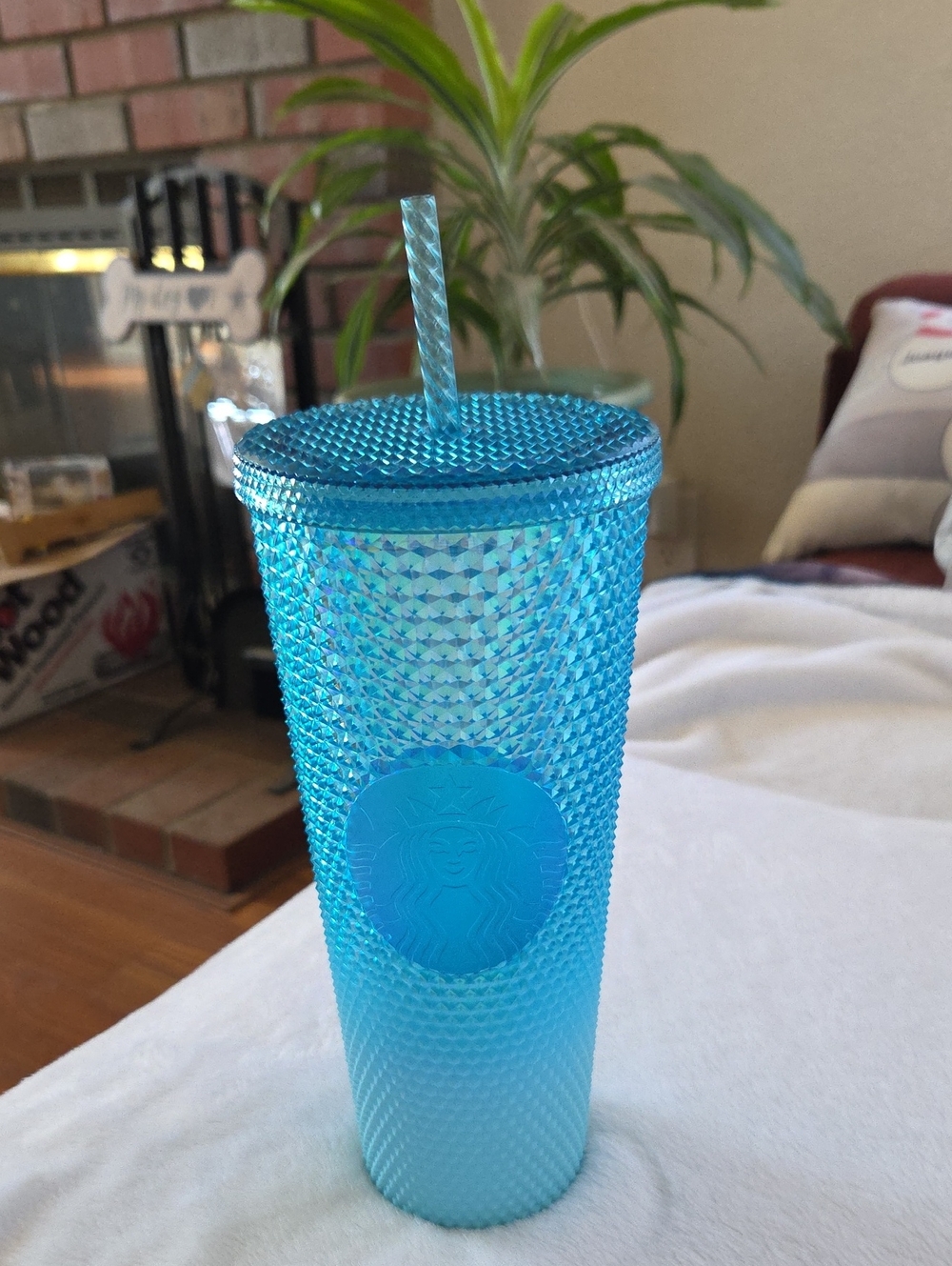 NWT. Starbucks Teal Blue Studded Reusable Tumbler with Straw